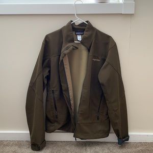 Patagonia Men’s soft shell jacket